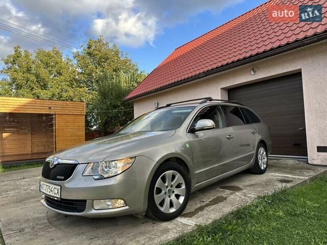 Бежевий Шкода Суперб, об'ємом двигуна 1.6 л та пробігом 192 тис. км за 9650 $, фото 1 на Automoto.ua