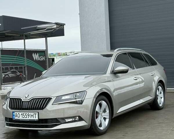 Бежевый Шкода Суперб, объемом двигателя 1.97 л и пробегом 293 тыс. км за 14900 $, фото 1 на Automoto.ua