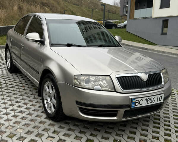 Бежевый Шкода Суперб, объемом двигателя 1.9 л и пробегом 197 тыс. км за 5600 $, фото 1 на Automoto.ua