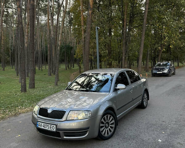 Бежевий Шкода Суперб, об'ємом двигуна 1.78 л та пробігом 285 тис. км за 4000 $, фото 1 на Automoto.ua