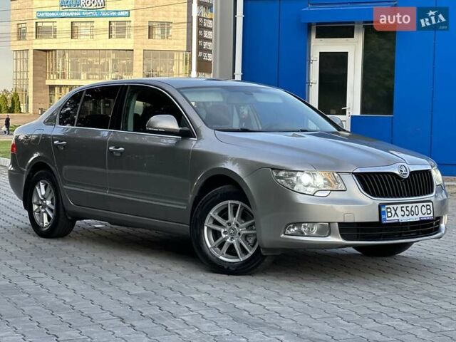 Бежевый Шкода Суперб, объемом двигателя 1.8 л и пробегом 141 тыс. км за 8500 $, фото 1 на Automoto.ua