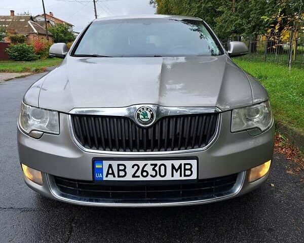 Бежевий Шкода Суперб, об'ємом двигуна 1.8 л та пробігом 253 тис. км за 7500 $, фото 1 на Automoto.ua