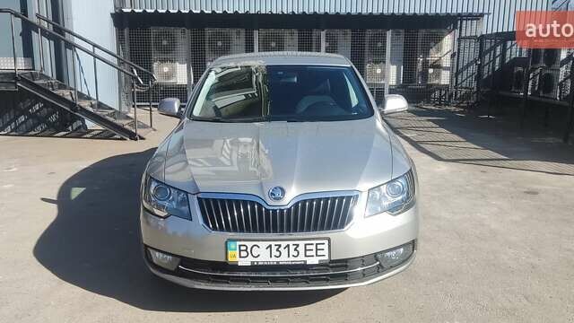 Бежевий Шкода Суперб, об'ємом двигуна 1.8 л та пробігом 147 тис. км за 12000 $, фото 1 на Automoto.ua