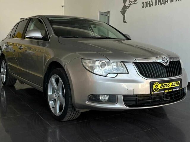 Бежевый Шкода Суперб, объемом двигателя 1.8 л и пробегом 227 тыс. км за 8800 $, фото 1 на Automoto.ua