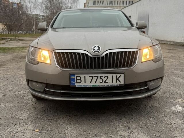 Бежевый Шкода Суперб, объемом двигателя 1.8 л и пробегом 172 тыс. км за 14000 $, фото 1 на Automoto.ua