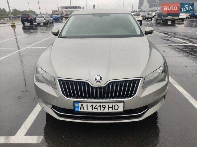 Бежевий Шкода Суперб, об'ємом двигуна 1.8 л та пробігом 266 тис. км за 14999 $, фото 1 на Automoto.ua