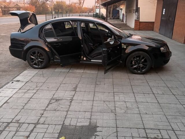 Черный Шкода Суперб, объемом двигателя 1.8 л и пробегом 325 тыс. км за 7399 $, фото 1 на Automoto.ua