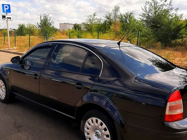 Чорний Шкода Суперб, об'ємом двигуна 1.8 л та пробігом 300 тис. км за 4900 $, фото 1 на Automoto.ua