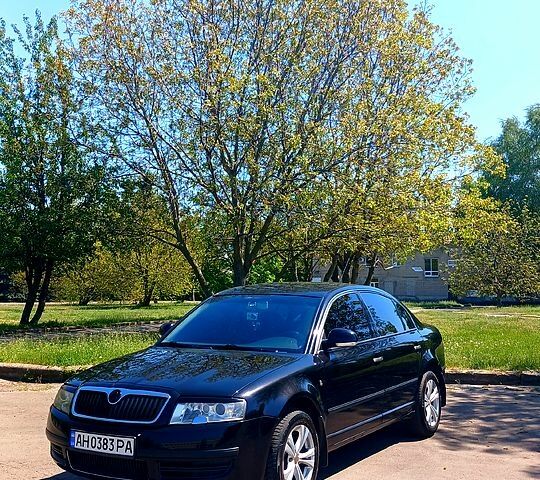 Черный Шкода Суперб, объемом двигателя 1.9 л и пробегом 197 тыс. км за 7300 $, фото 1 на Automoto.ua