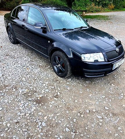 Черный Шкода Суперб, объемом двигателя 1.9 л и пробегом 560 тыс. км за 5500 $, фото 1 на Automoto.ua