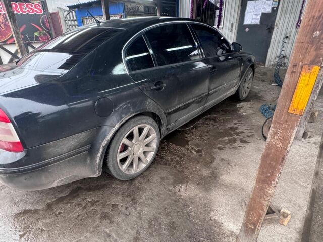 Черный Шкода Суперб, объемом двигателя 1.8 л и пробегом 440 тыс. км за 4200 $, фото 1 на Automoto.ua