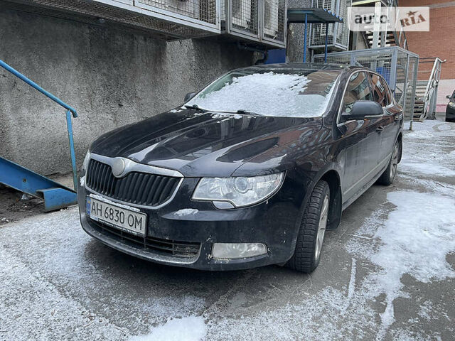 Черный Шкода Суперб, объемом двигателя 1.8 л и пробегом 160 тыс. км за 8900 $, фото 1 на Automoto.ua