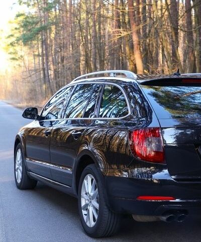 Черный Шкода Суперб, объемом двигателя 2 л и пробегом 289 тыс. км за 10999 $, фото 1 на Automoto.ua