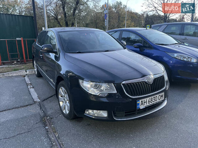 Черный Шкода Суперб, объемом двигателя 1.8 л и пробегом 160 тыс. км за 8900 $, фото 1 на Automoto.ua
