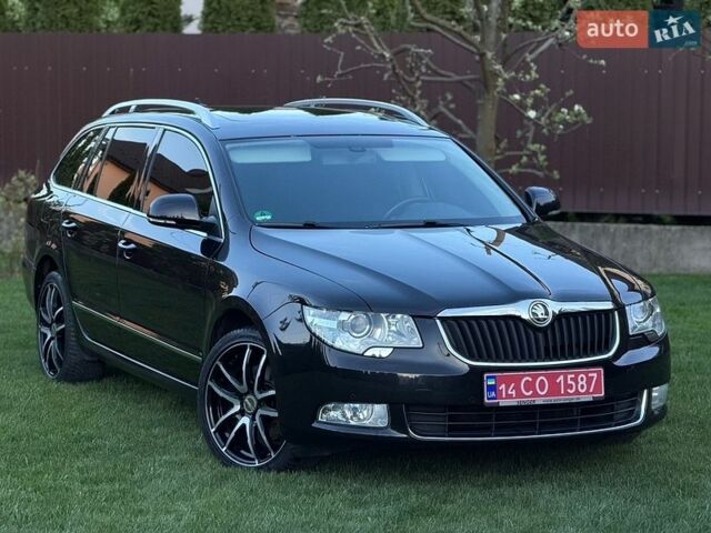 Чорний Шкода Суперб, об'ємом двигуна 2 л та пробігом 262 тис. км за 12555 $, фото 1 на Automoto.ua