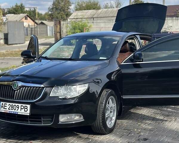 Черный Шкода Суперб, объемом двигателя 1.8 л и пробегом 194 тыс. км за 10600 $, фото 1 на Automoto.ua