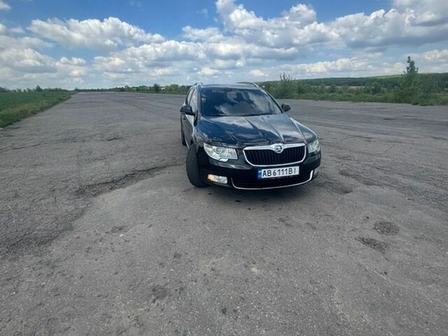 Чорний Шкода Суперб, об'ємом двигуна 2 л та пробігом 302 тис. км за 10800 $, фото 1 на Automoto.ua