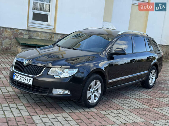 Чорний Шкода Суперб, об'ємом двигуна 2 л та пробігом 212 тис. км за 11300 $, фото 1 на Automoto.ua