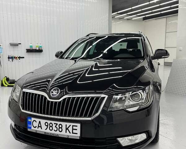 Шкода Суперб 2015 у Черкасах на Automoto.ua Чорний Шкода Суперб, об'ємом двигуна 1.97 л та пробігом 236 тис. км за 13799 $, фото 1 на Automoto.ua