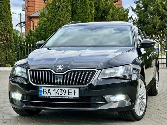 Чорний Шкода Суперб, об'ємом двигуна 2 л та пробігом 215 тис. км за 15300 $, фото 1 на Automoto.ua