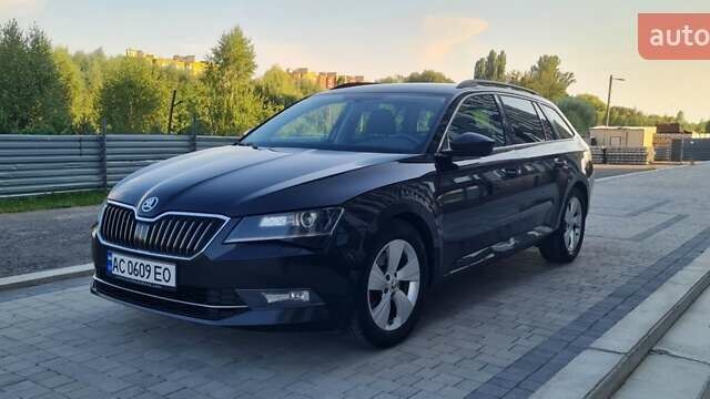 Черный Шкода Суперб, объемом двигателя 2 л и пробегом 273 тыс. км за 15900 $, фото 1 на Automoto.ua