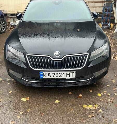 Черный Шкода Суперб, объемом двигателя 1.6 л и пробегом 294 тыс. км за 12000 $, фото 1 на Automoto.ua