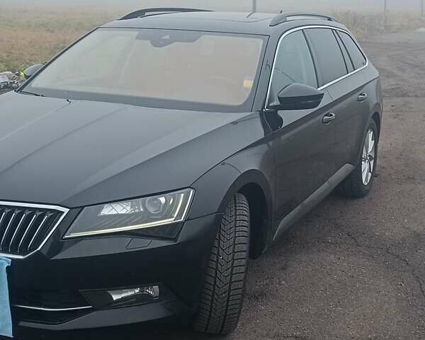 Черный Шкода Суперб, объемом двигателя 1.6 л и пробегом 262 тыс. км за 16200 $, фото 1 на Automoto.ua