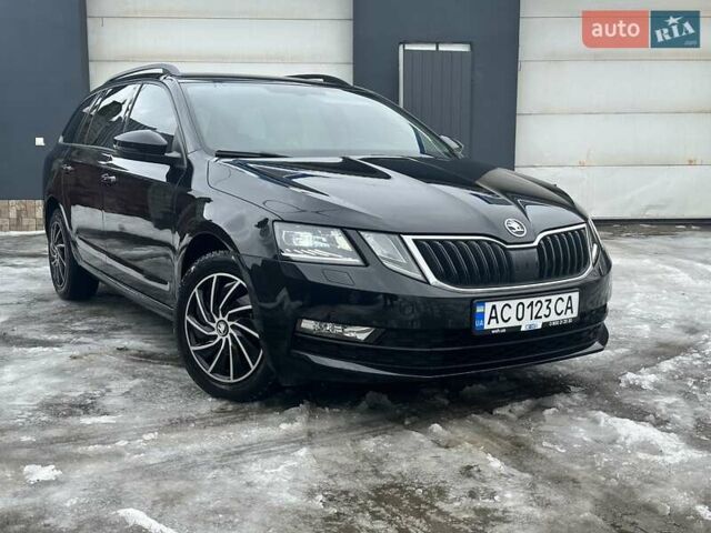 Черный Шкода Суперб, объемом двигателя 1.97 л и пробегом 190 тыс. км за 15999 $, фото 1 на Automoto.ua