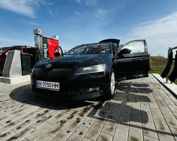 Черный Шкода Суперб, объемом двигателя 1.97 л и пробегом 219 тыс. км за 27787 $, фото 1 на Automoto.ua