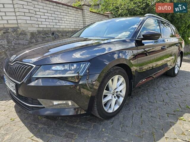 Чорний Шкода Суперб, об'ємом двигуна 2 л та пробігом 250 тис. км за 18700 $, фото 1 на Automoto.ua