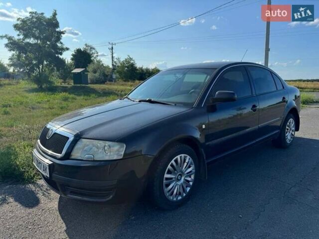Черный Шкода Суперб, объемом двигателя 1.8 л и пробегом 330 тыс. км за 4400 $, фото 1 на Automoto.ua