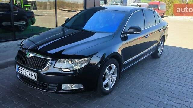 Чорний Шкода Суперб, об'ємом двигуна 2 л та пробігом 255 тис. км за 9700 $, фото 1 на Automoto.ua