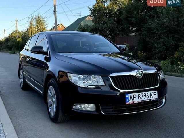 Черный Шкода Суперб, объемом двигателя 1.8 л и пробегом 215 тыс. км за 7600 $, фото 1 на Automoto.ua