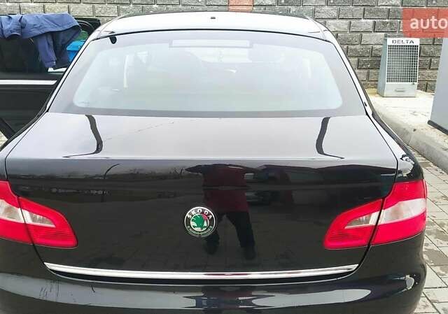 Чорний Шкода Суперб, об'ємом двигуна 1.6 л та пробігом 267 тис. км за 12320 $, фото 1 на Automoto.ua