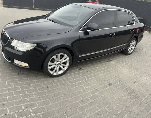 Черный Шкода Суперб, объемом двигателя 1.97 л и пробегом 201 тыс. км за 10800 $, фото 1 на Automoto.ua