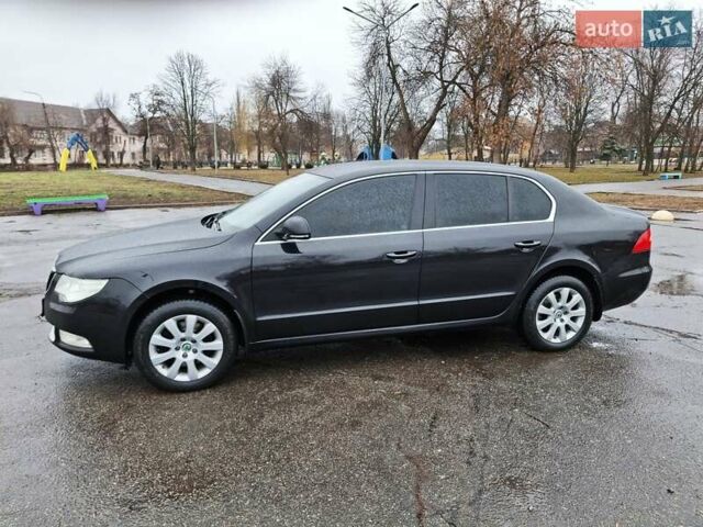 Черный Шкода Суперб, объемом двигателя 1.8 л и пробегом 218 тыс. км за 9500 $, фото 1 на Automoto.ua