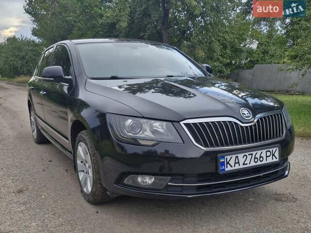 Чорний Шкода Суперб, об'ємом двигуна 1.97 л та пробігом 259 тис. км за 12700 $, фото 1 на Automoto.ua
