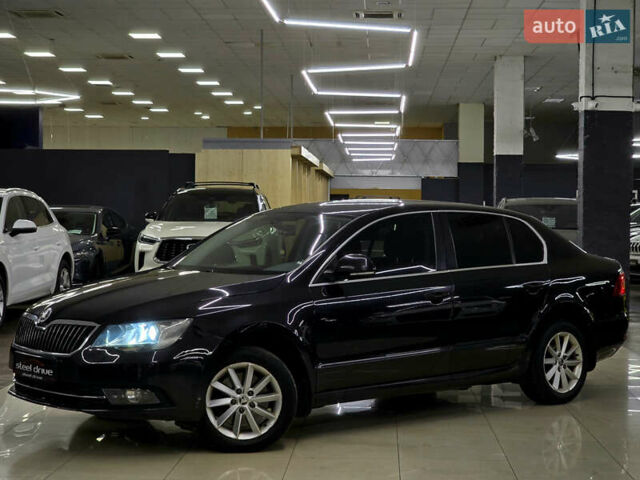 Черный Шкода Суперб, объемом двигателя 1.8 л и пробегом 253 тыс. км за 10799 $, фото 1 на Automoto.ua