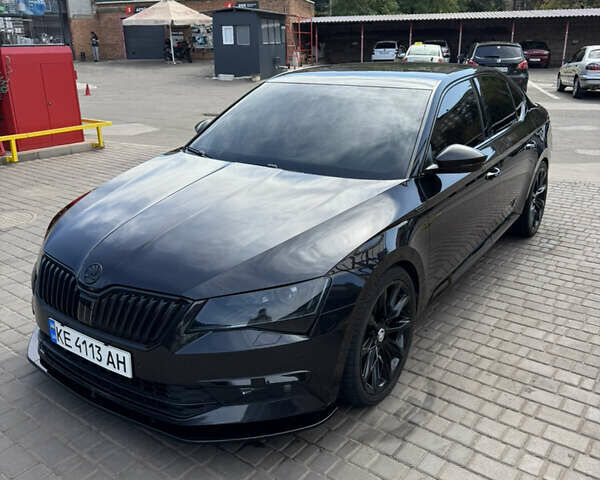 Черный Шкода Суперб, объемом двигателя 1.97 л и пробегом 300 тыс. км за 22500 $, фото 1 на Automoto.ua
