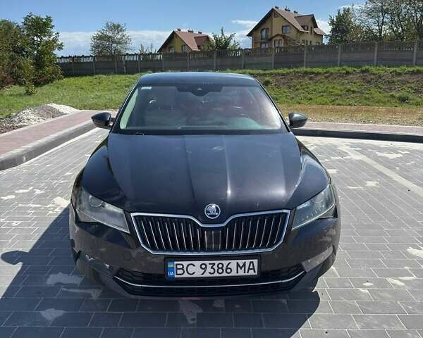 Шкода Суперб 2017 в Львове на Automoto.ua Черный Шкода Суперб, объемом двигателя 1.97 л и пробегом 275 тыс. км за 19000 $, фото 1 на Automoto.ua