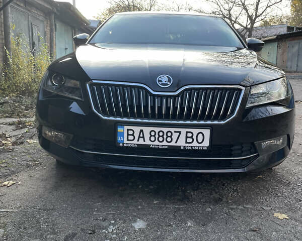 Чорний Шкода Суперб, об'ємом двигуна 1.8 л та пробігом 210 тис. км за 15800 $, фото 1 на Automoto.ua
