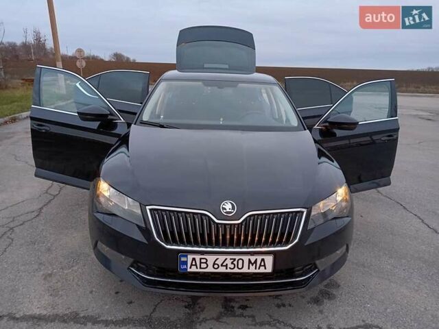 Черный Шкода Суперб, объемом двигателя 1.8 л и пробегом 131 тыс. км за 17300 $, фото 1 на Automoto.ua
