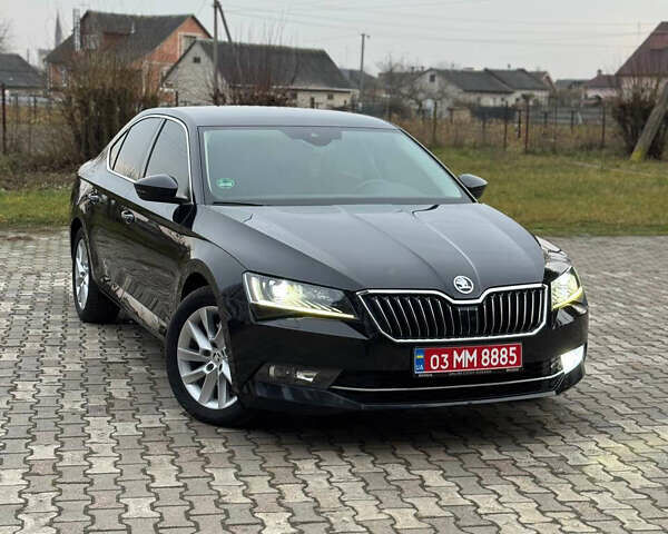 Черный Шкода Суперб, объемом двигателя 1.97 л и пробегом 184 тыс. км за 18700 $, фото 1 на Automoto.ua