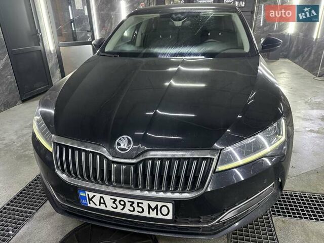 Черный Шкода Суперб, объемом двигателя 2 л и пробегом 92 тыс. км за 29800 $, фото 1 на Automoto.ua