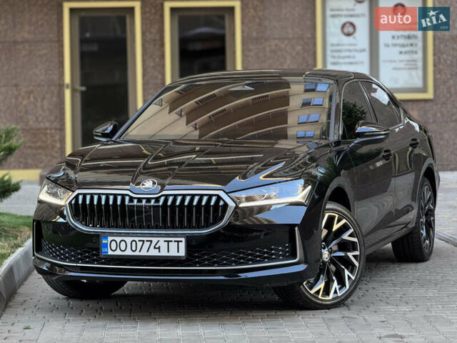 Чорний Шкода Суперб, об'ємом двигуна 2 л та пробігом 4 тис. км за 52000 $, фото 1 на Automoto.ua