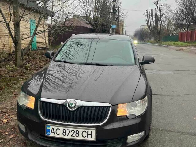 Коричневий Шкода Суперб, об'ємом двигуна 2 л та пробігом 189 тис. км за 10000 $, фото 1 на Automoto.ua