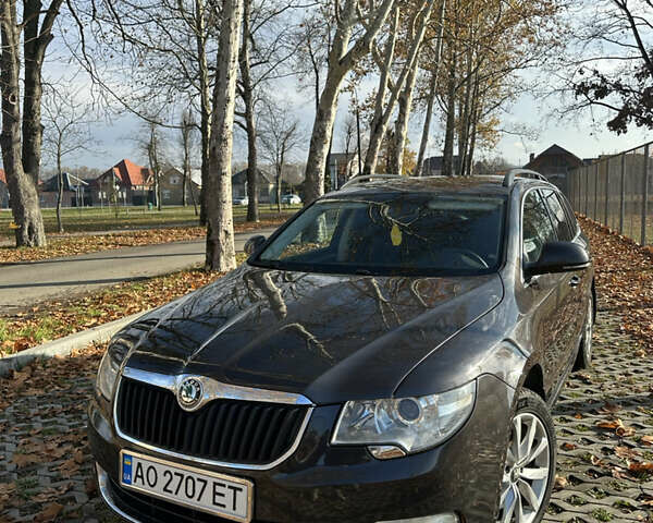 Коричневый Шкода Суперб, объемом двигателя 1.97 л и пробегом 315 тыс. км за 10800 $, фото 1 на Automoto.ua