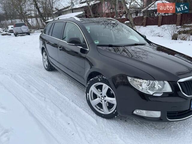 Коричневий Шкода Суперб, об'ємом двигуна 2 л та пробігом 298 тис. км за 10900 $, фото 1 на Automoto.ua