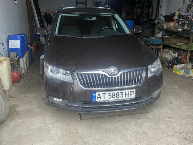 Коричневый Шкода Суперб, объемом двигателя 2 л и пробегом 175 тыс. км за 12700 $, фото 1 на Automoto.ua