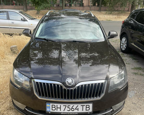 Коричневый Шкода Суперб, объемом двигателя 2.01 л и пробегом 370 тыс. км за 12000 $, фото 1 на Automoto.ua